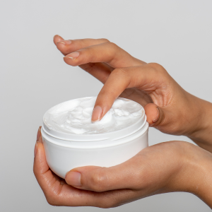 Hidratante para rosto do skin care da Cassia Diaz Estética